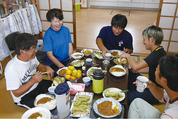 研修生たちとの楽しい食事